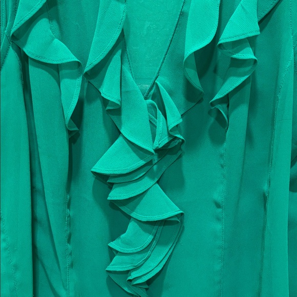 Express Emerald Ruffle Blouse - Picture 2 of 7